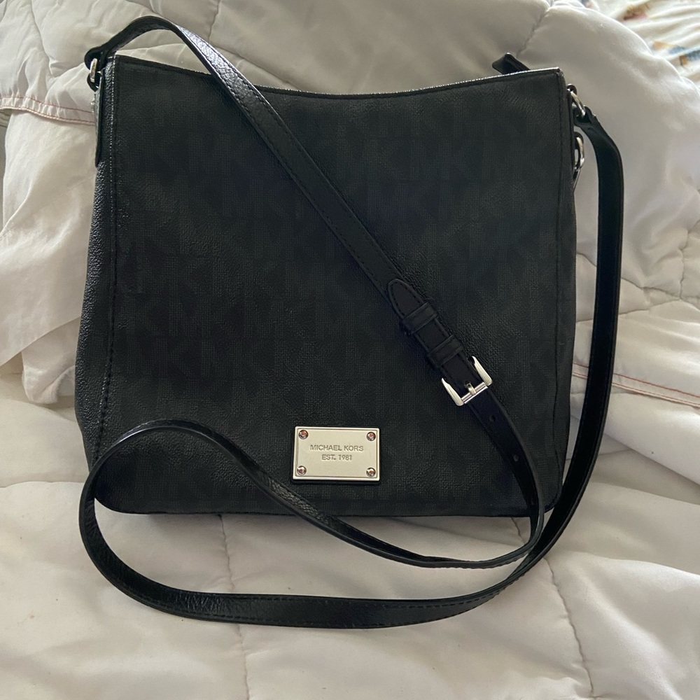 MICHAEL KORS CROSSBODY
